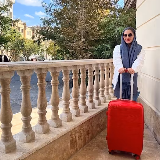 چمدان سایز متوسط 24 اینچ برند وارداتی پارتنر قرمز