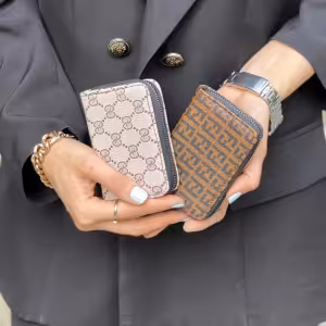 جاکارتی دور زیپ