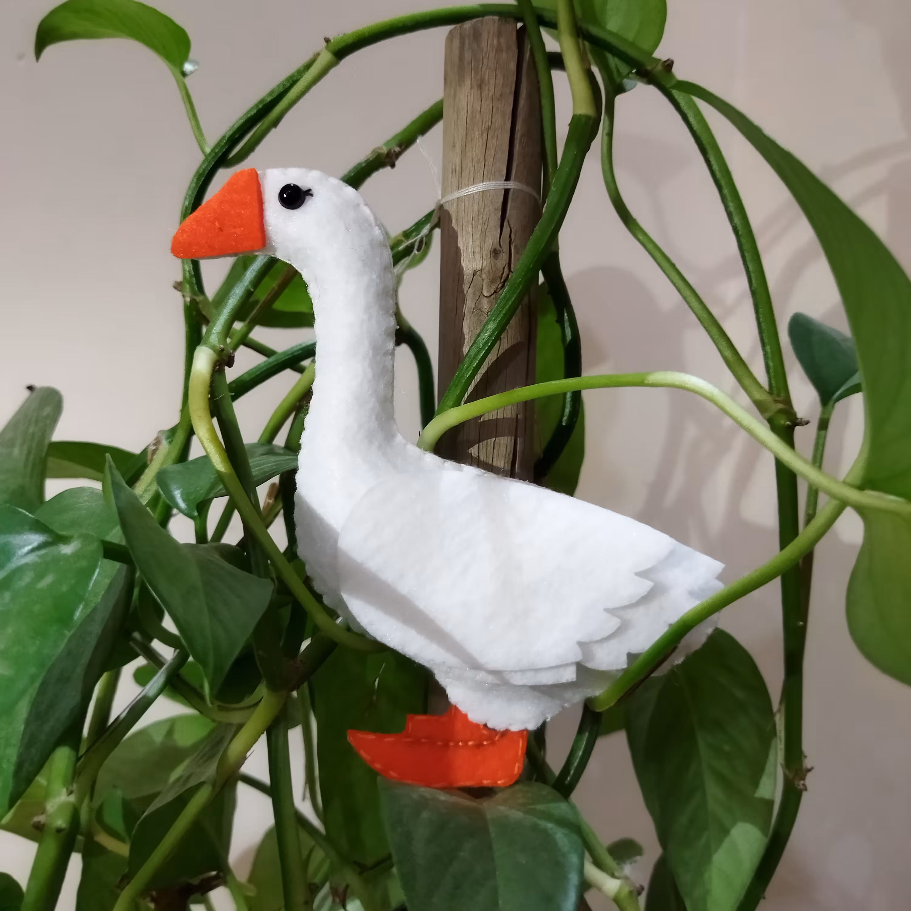 عروسک غاز نمدی