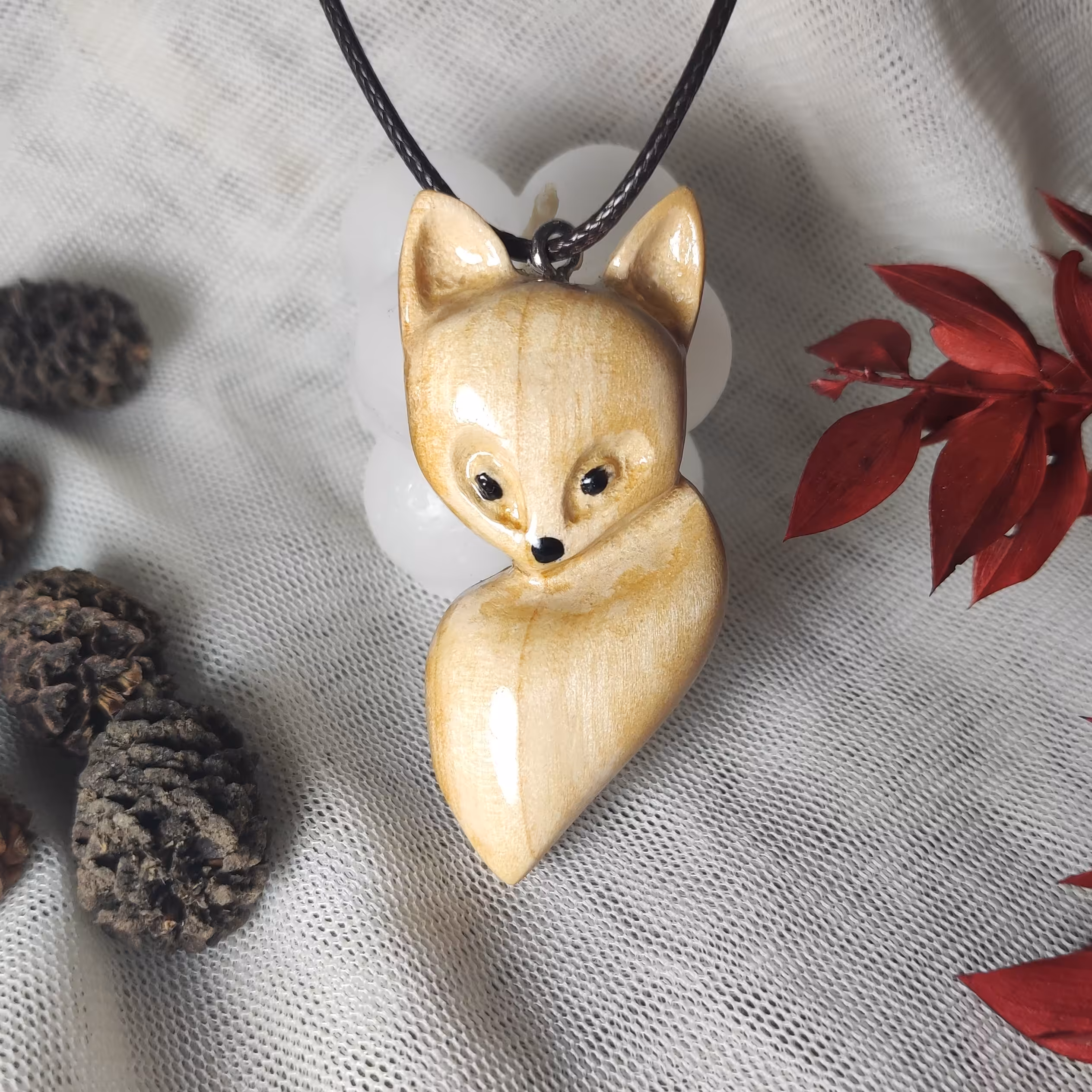 گردنبند چوبی روباه دستساز 