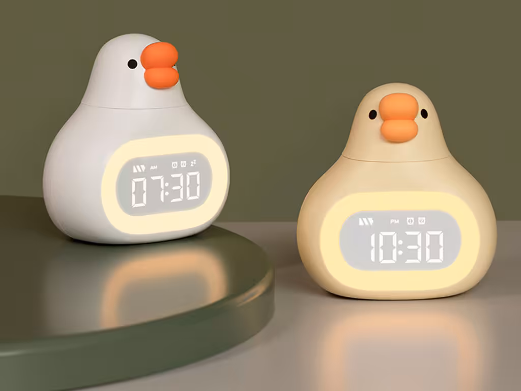 چراغ خواب فانتزی سیلیکونی و ساعت زنگ‌دار دیجیتالی رومیزی شارژی Bedside Clock Night Light Ornament Alarm Multifunctional C18