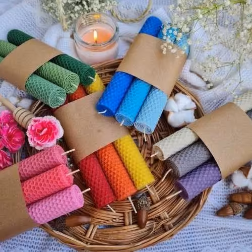شمع موم عسلی بصورت دلخواه در رنگبندی های جذاب و متنوع در طرح دلخواه