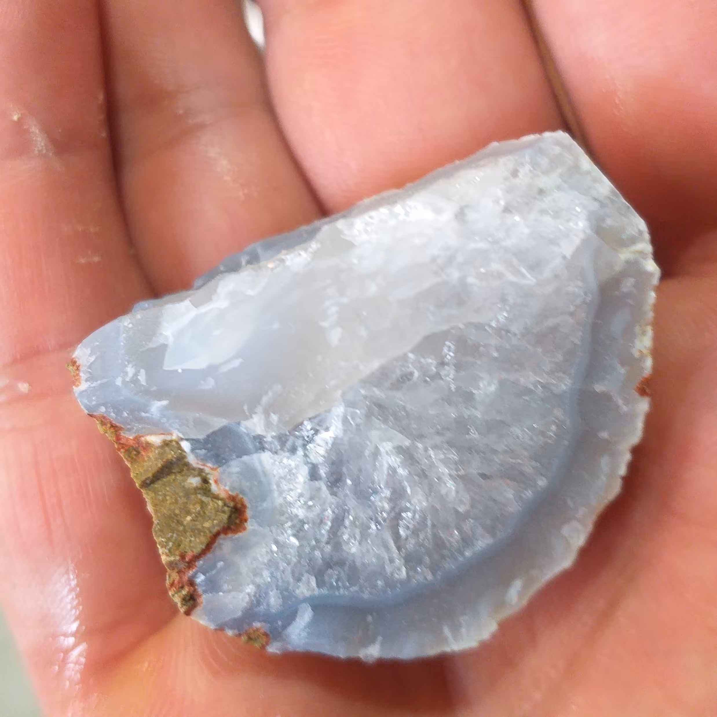 راف عقیق کوارتز اصل و معدنی با کیفیت(r27)