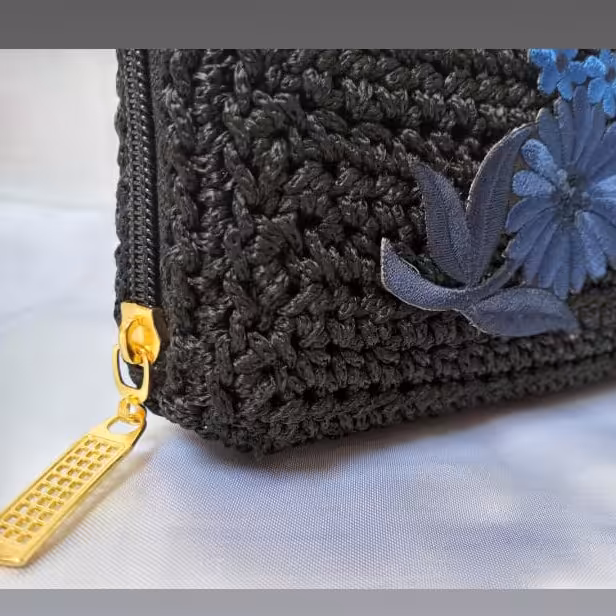 کیف پول با تزیین گل