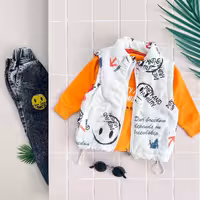 ست سه تیکه بلوز و شلوار جین و پافر شیک و کاربردی  پافر ضد آب تک رنگ کیفیت تضمینی 