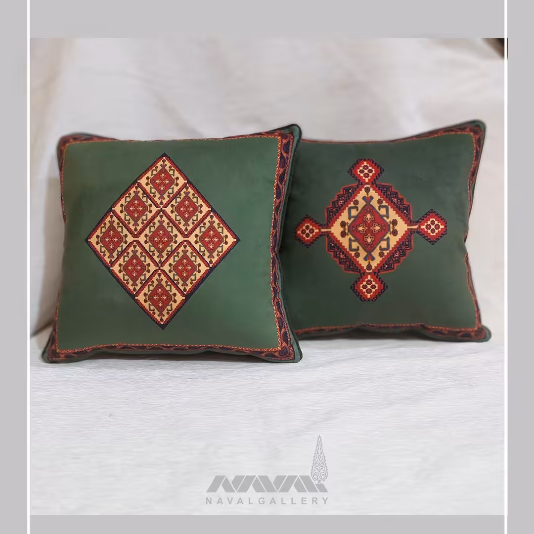 رویه کوسن لاله سبز و ترنج مخمل ضخیم40 در 40مربع
با نوار مغزی مخملی و زیپ محکم
کاملا قابل شستشو