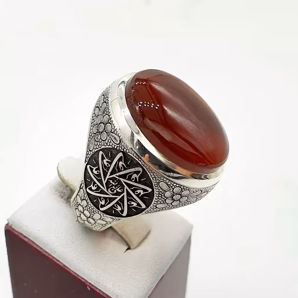 انگشتردست سازنقره قلم کاری شده مدل فیلی سنگ عقیق یمنی