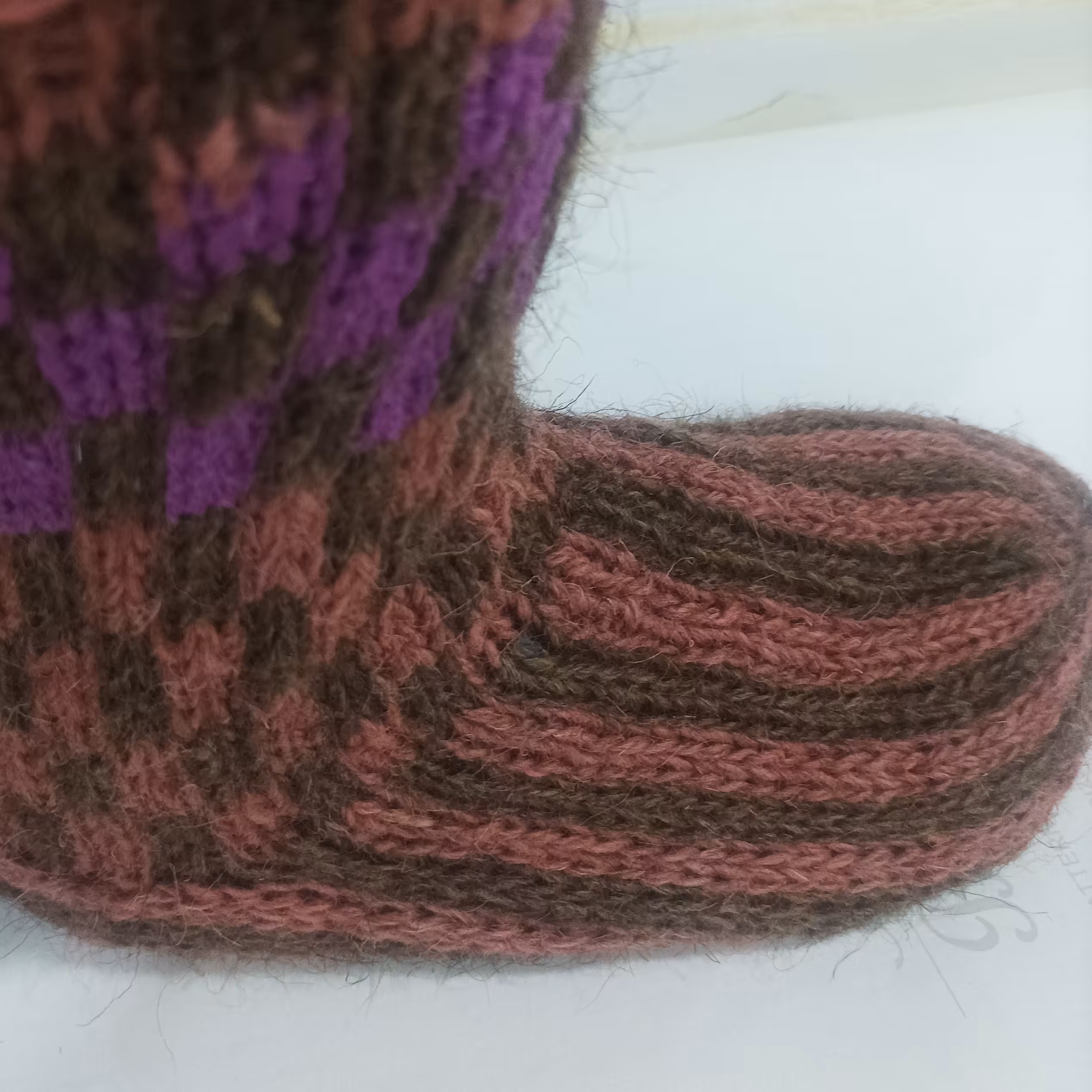 انواع جوراب های نمدی 