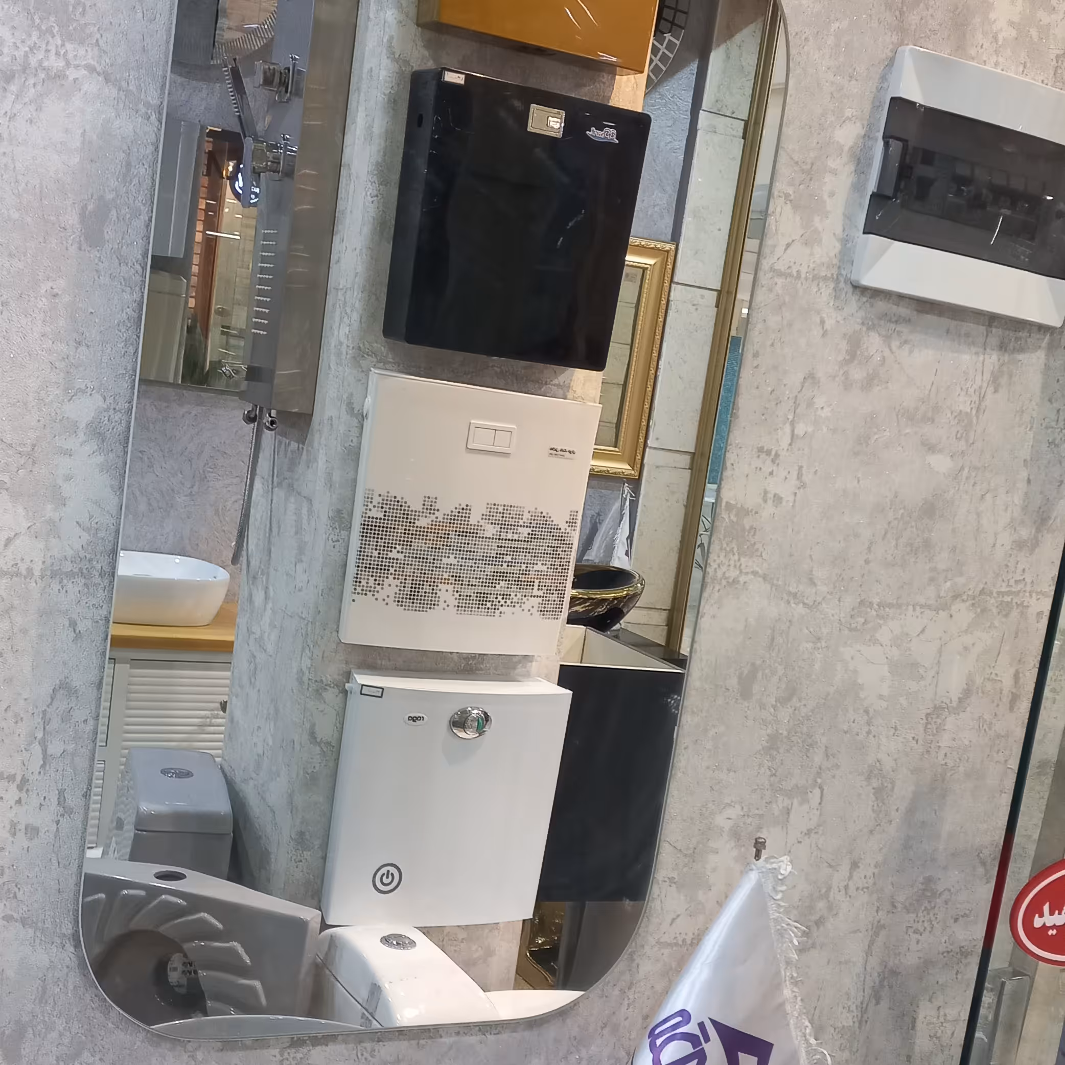 آینه بک لایت تاچ نور دار دکومکور  با ارسال امن به سراسر ایران به همراه بیمه و گارانتی 