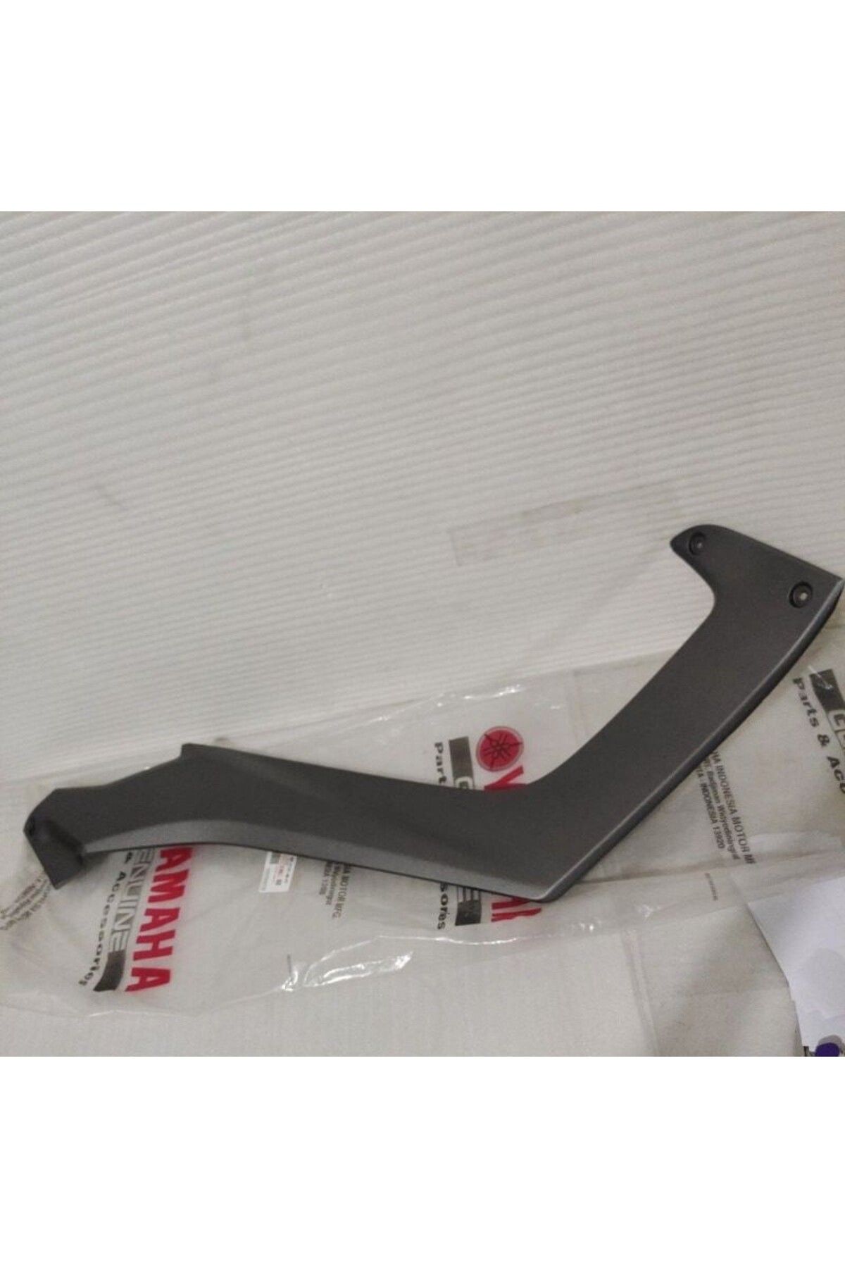 لوازم یدکی موتورسیکلت خاکستری NMAX WAREHOUSE COVER RIGHT تیره GRAY 2015 2020 Yamaha