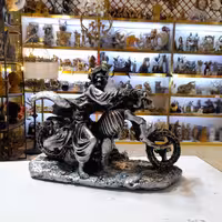 مجسمه طرح شیطان موتورسوار 