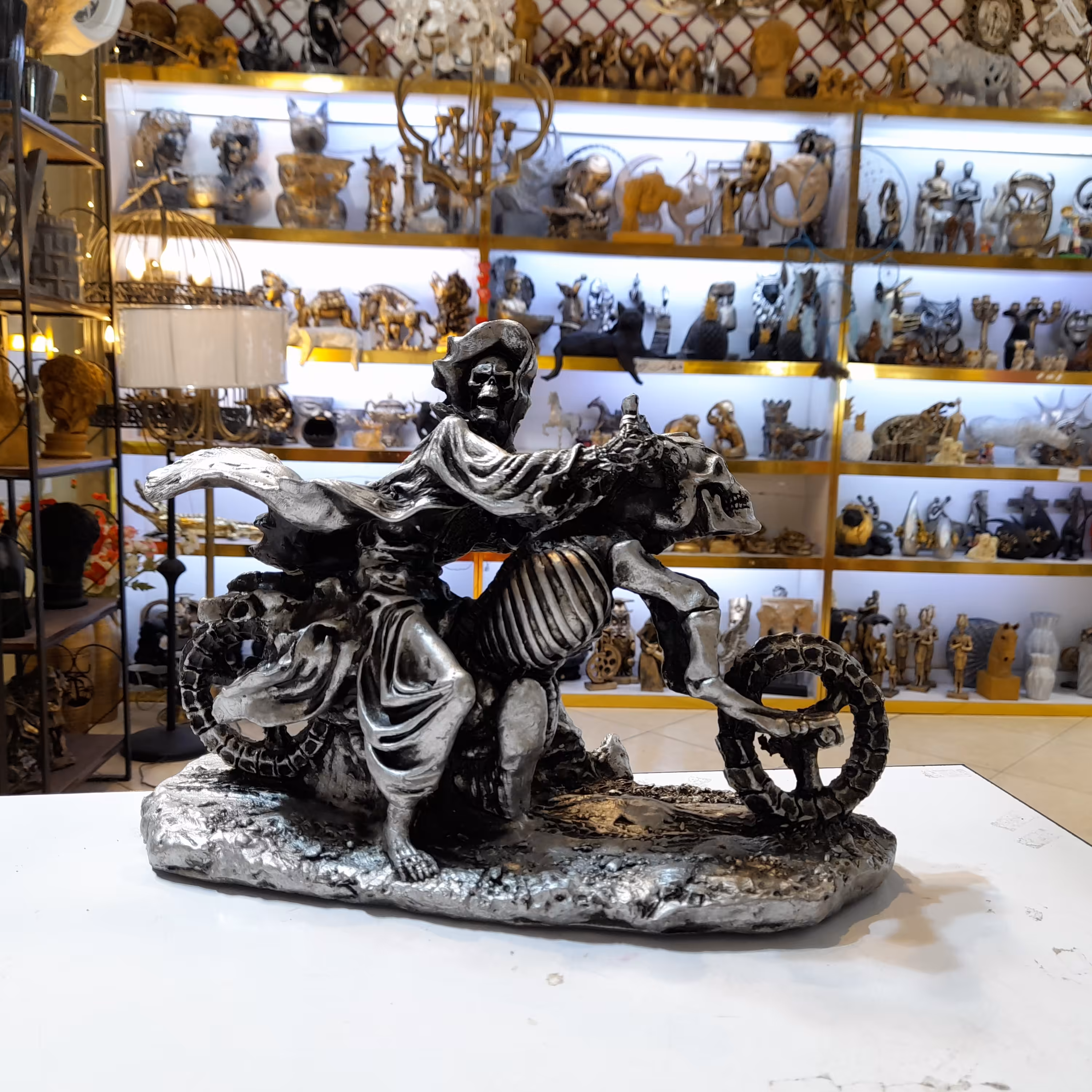 مجسمه طرح شیطان موتورسوار