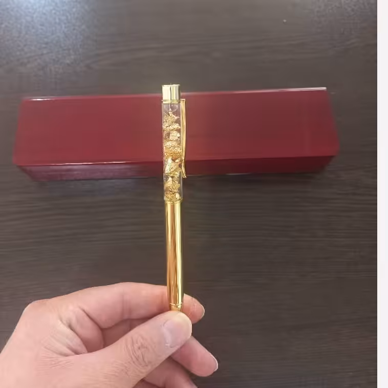 خودکار روکش طلا به همراه جعبه چوبی و شناسنامه اصالت کالا  