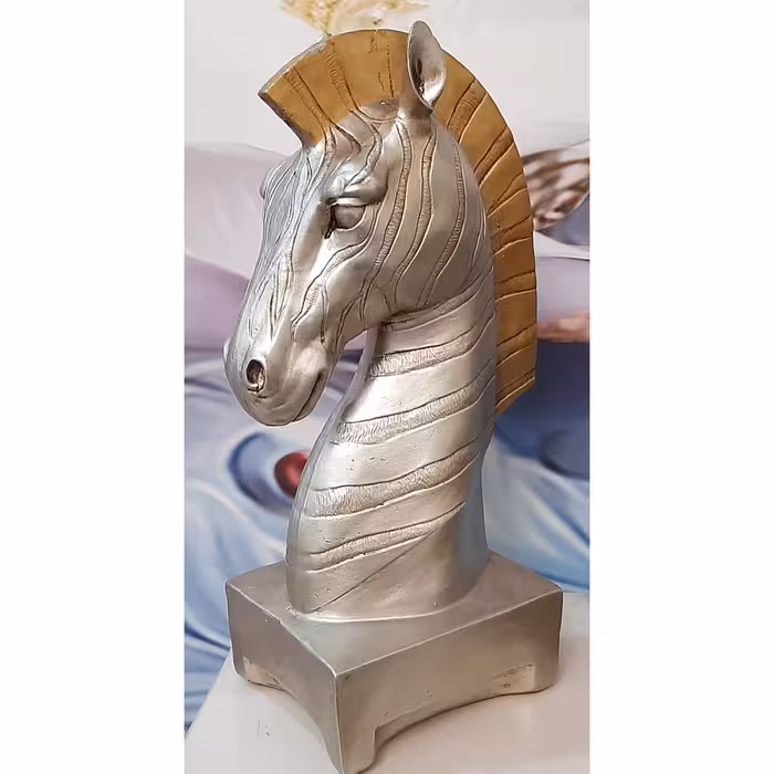 مجسمه  طرح گورخر پلی استر  نقره ای و طلایی 