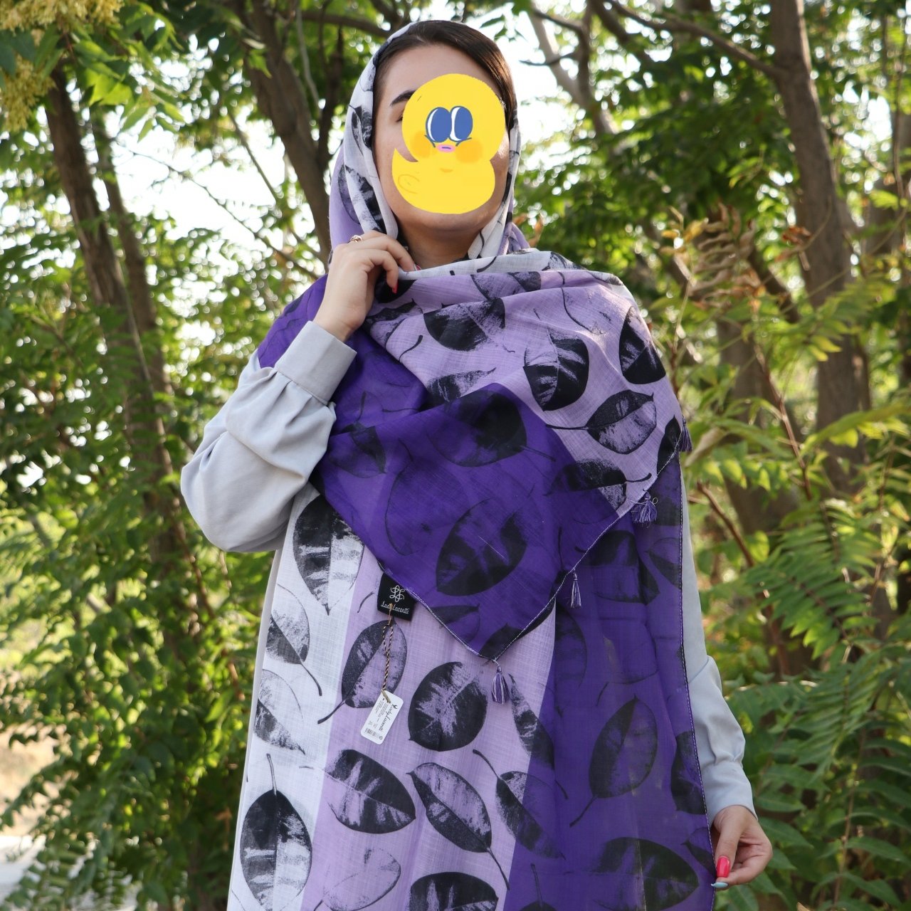 شال نخی طرح دار طرح برگی وارداتی بنفش