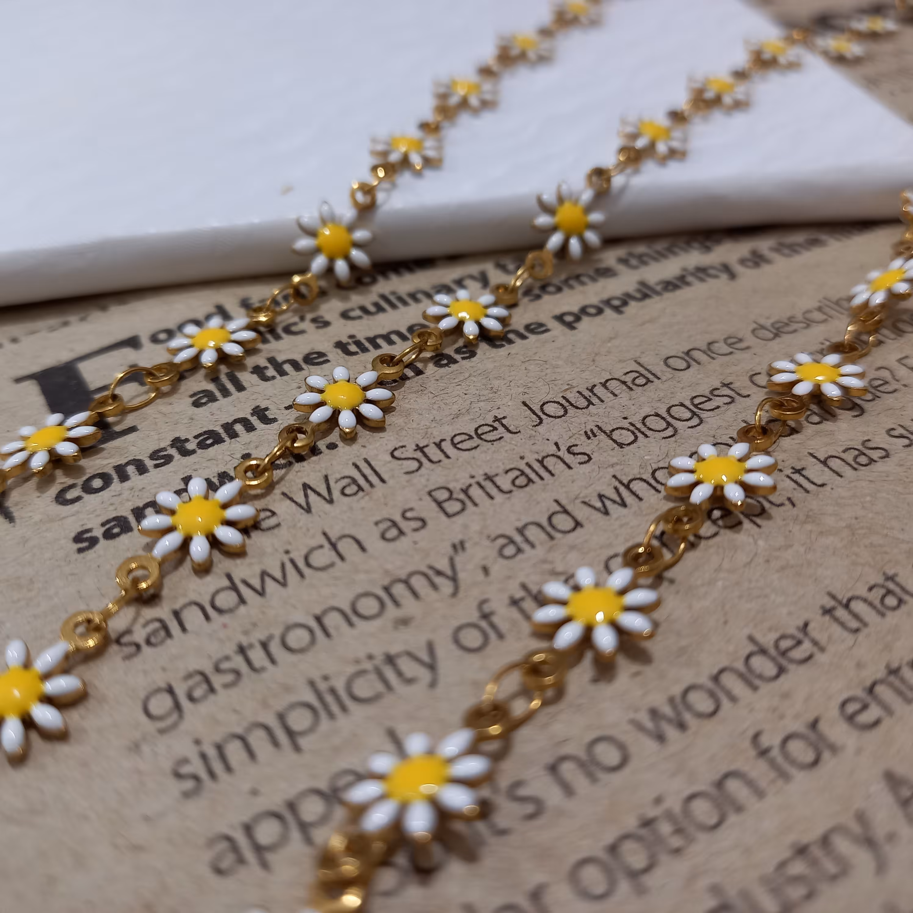 دستبند بابونه  ناز و ظریف استیل  رنگ ثابت 