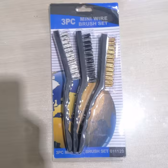 فرچه مسواکی بزرگ  یک عدد پلاستیکی و دو عدد سیمی  