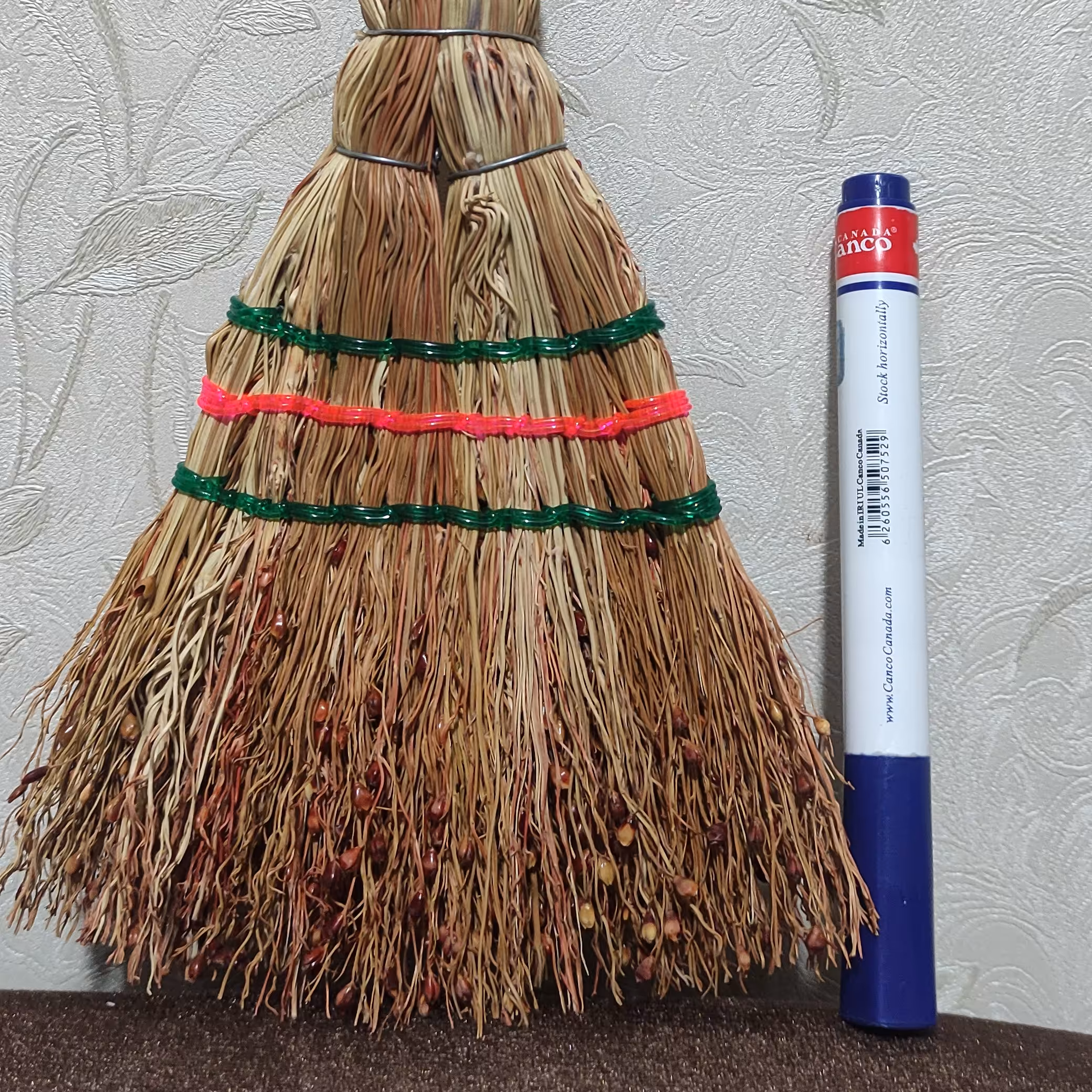 جارو دستی کوچک دکوری  سوغات شهر درگز 