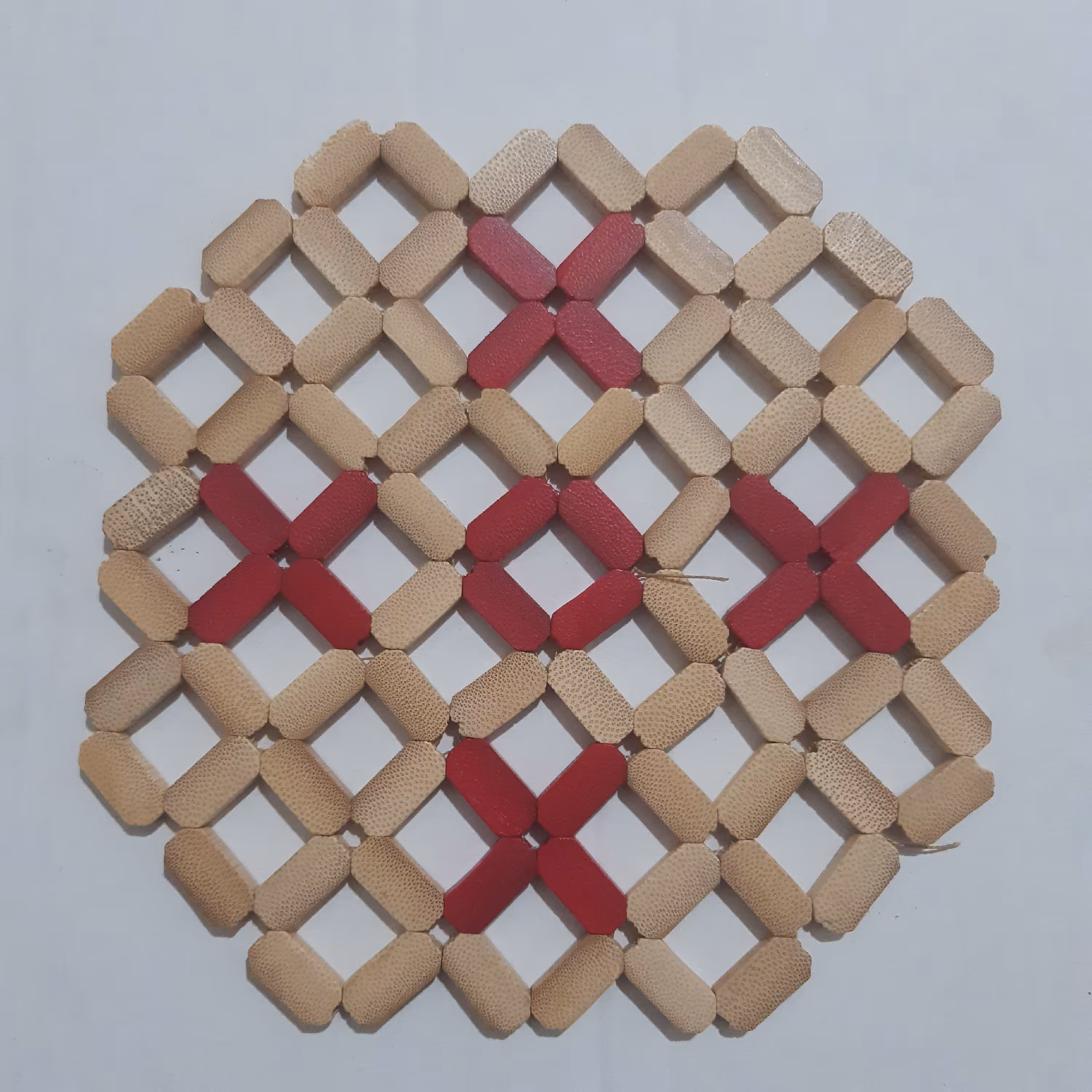 زیر قابلمه‌ای  چوبی  