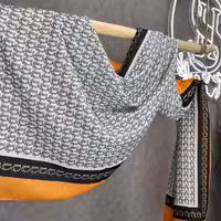 شال نخ اسلپ قواره 200 در 70  تک رنگ ،لیز نمیخوره و ایستایی عالی داره