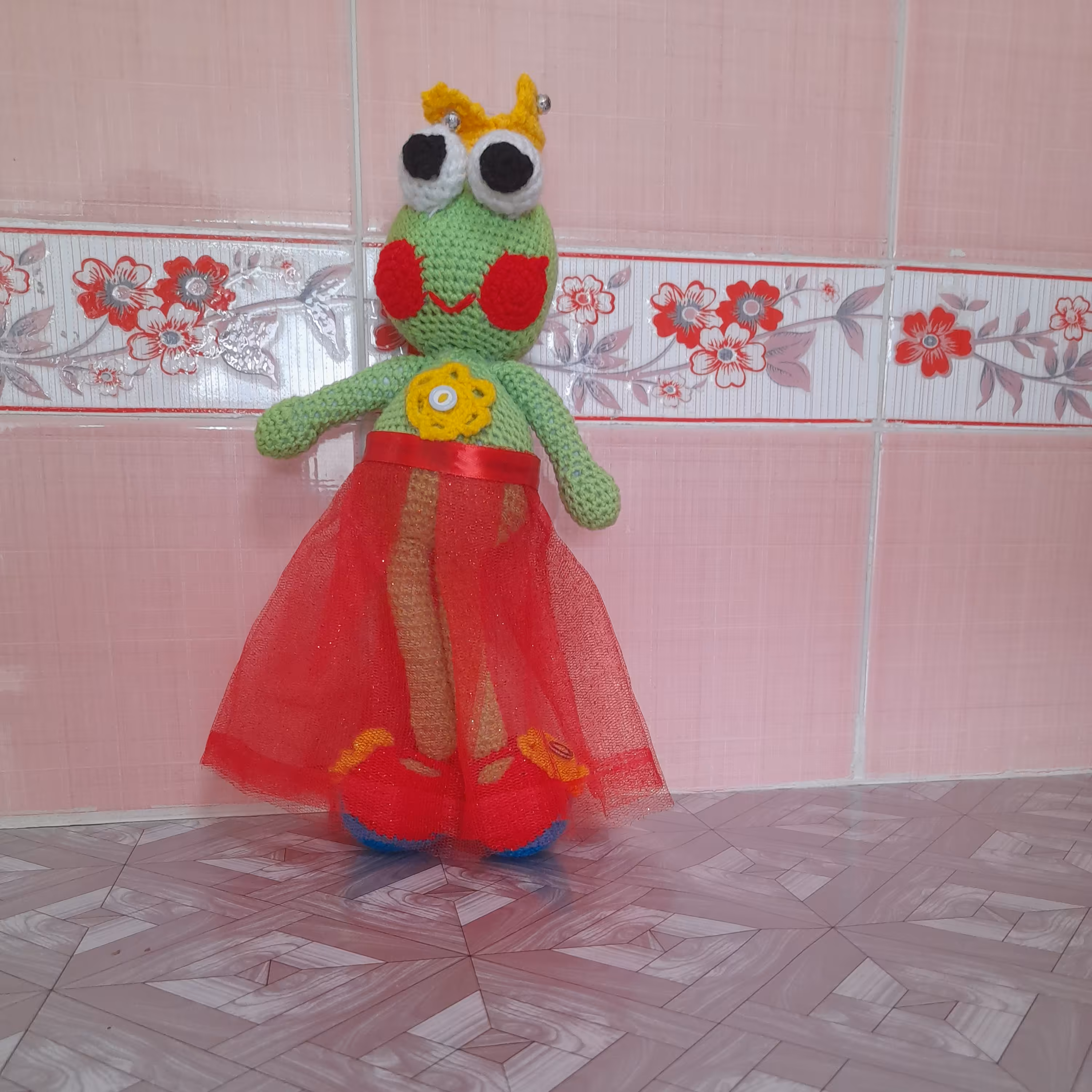 عروسک غورباغه خانم