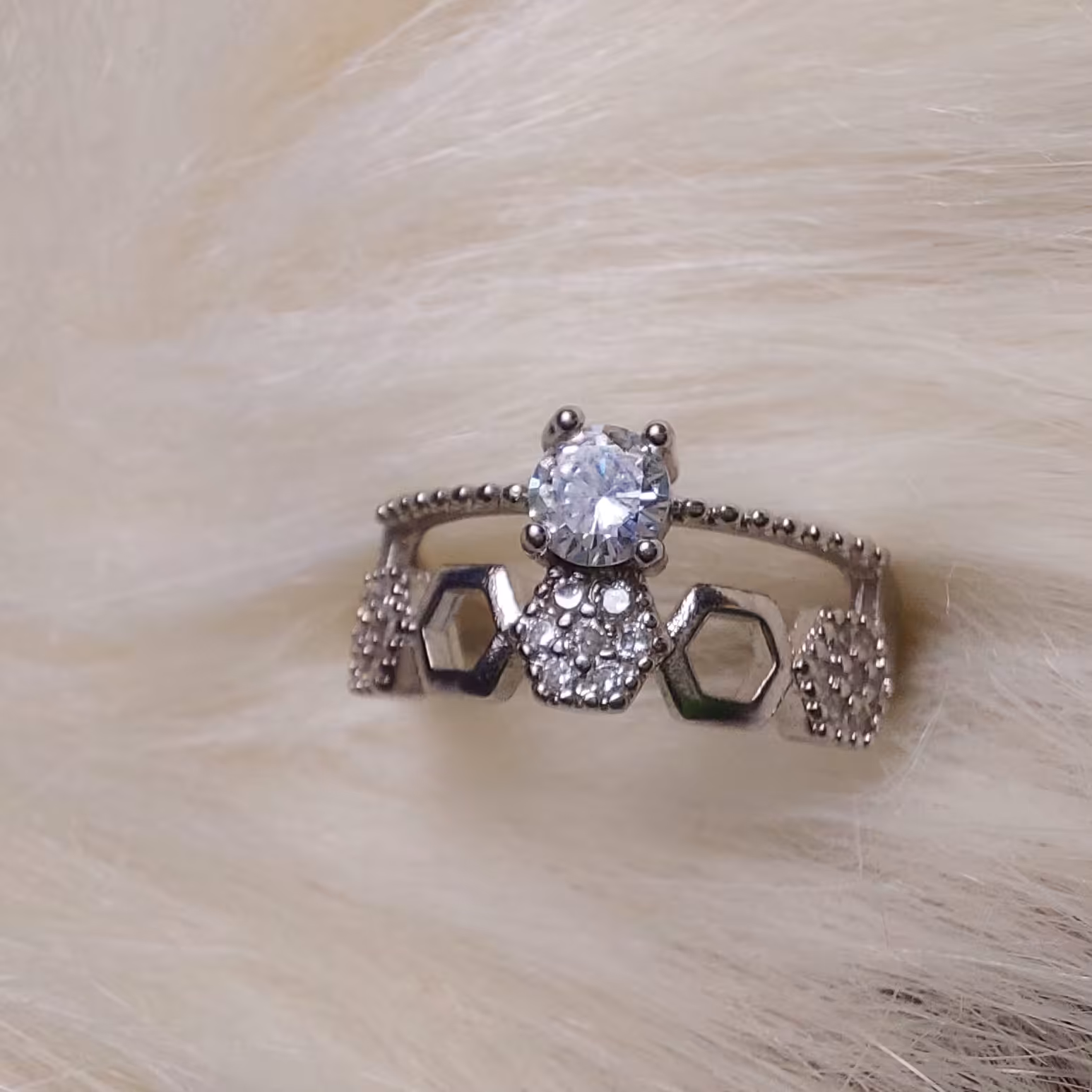 انگشتر  تک نگین  