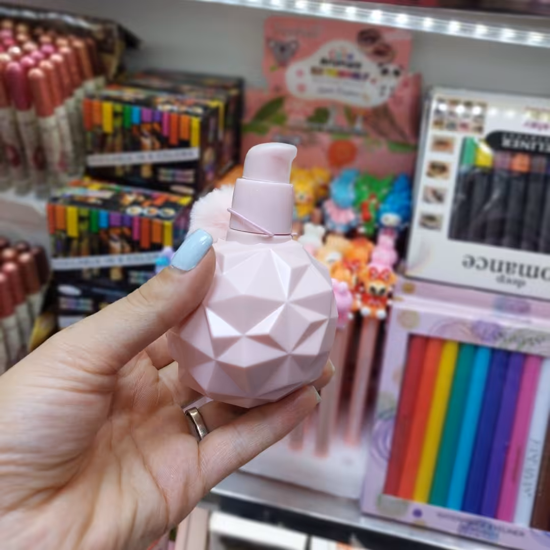 کرم و لوسیون مرطوب کننده و ابرسان دست الماسی مناسب هدیه