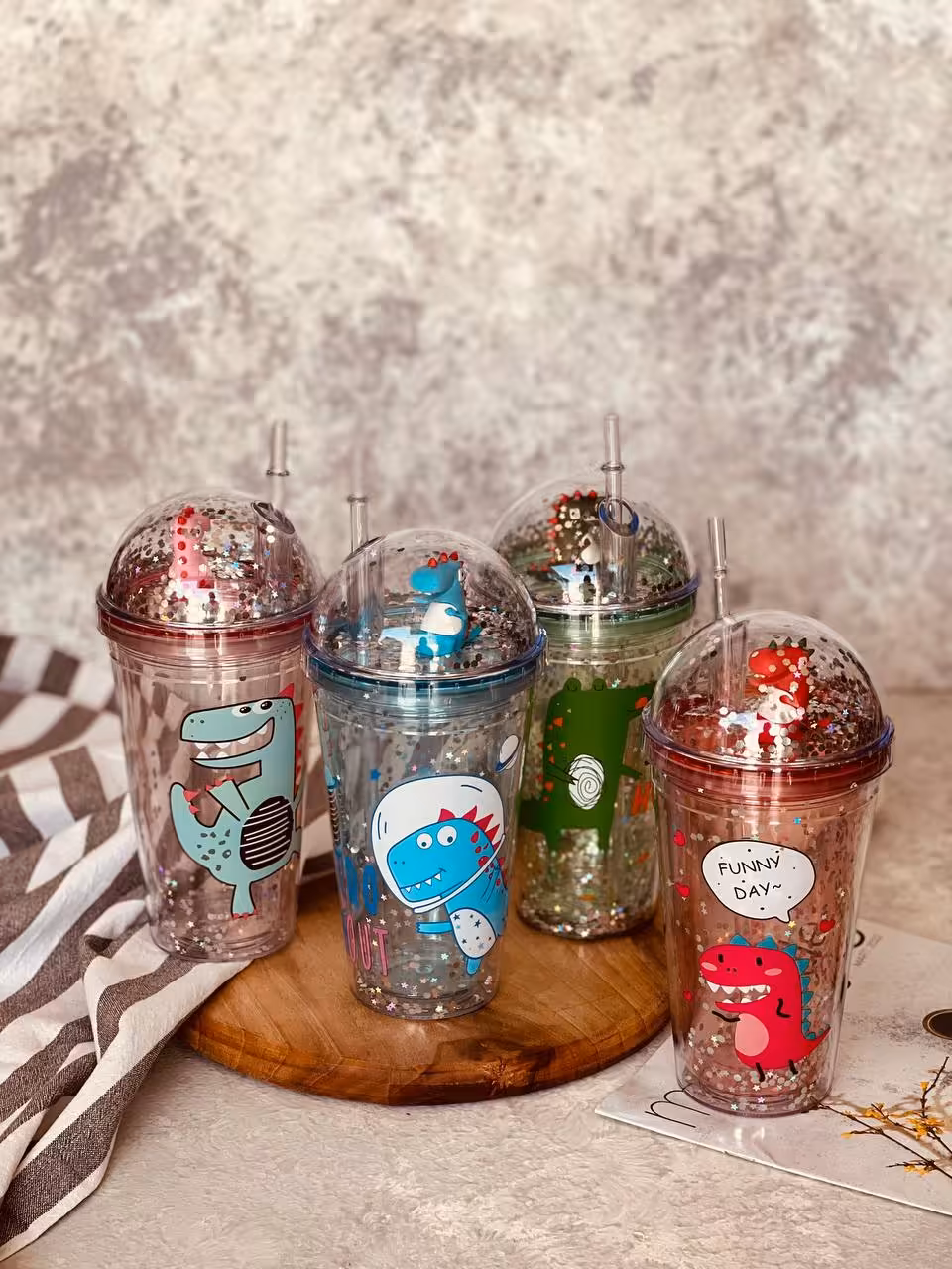 لیوان اسموتی دایناسور کد00424