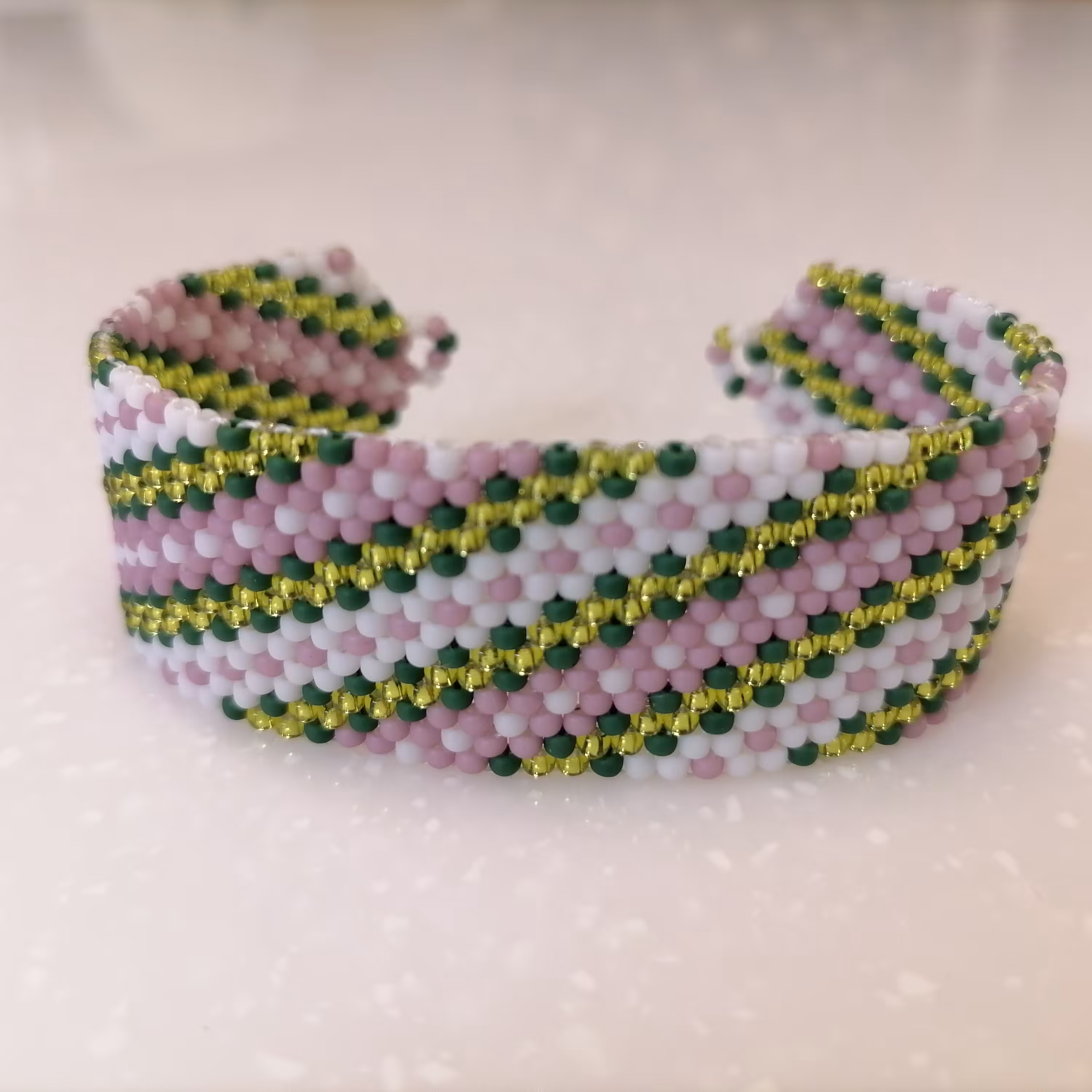 دستبند گل صورتی 