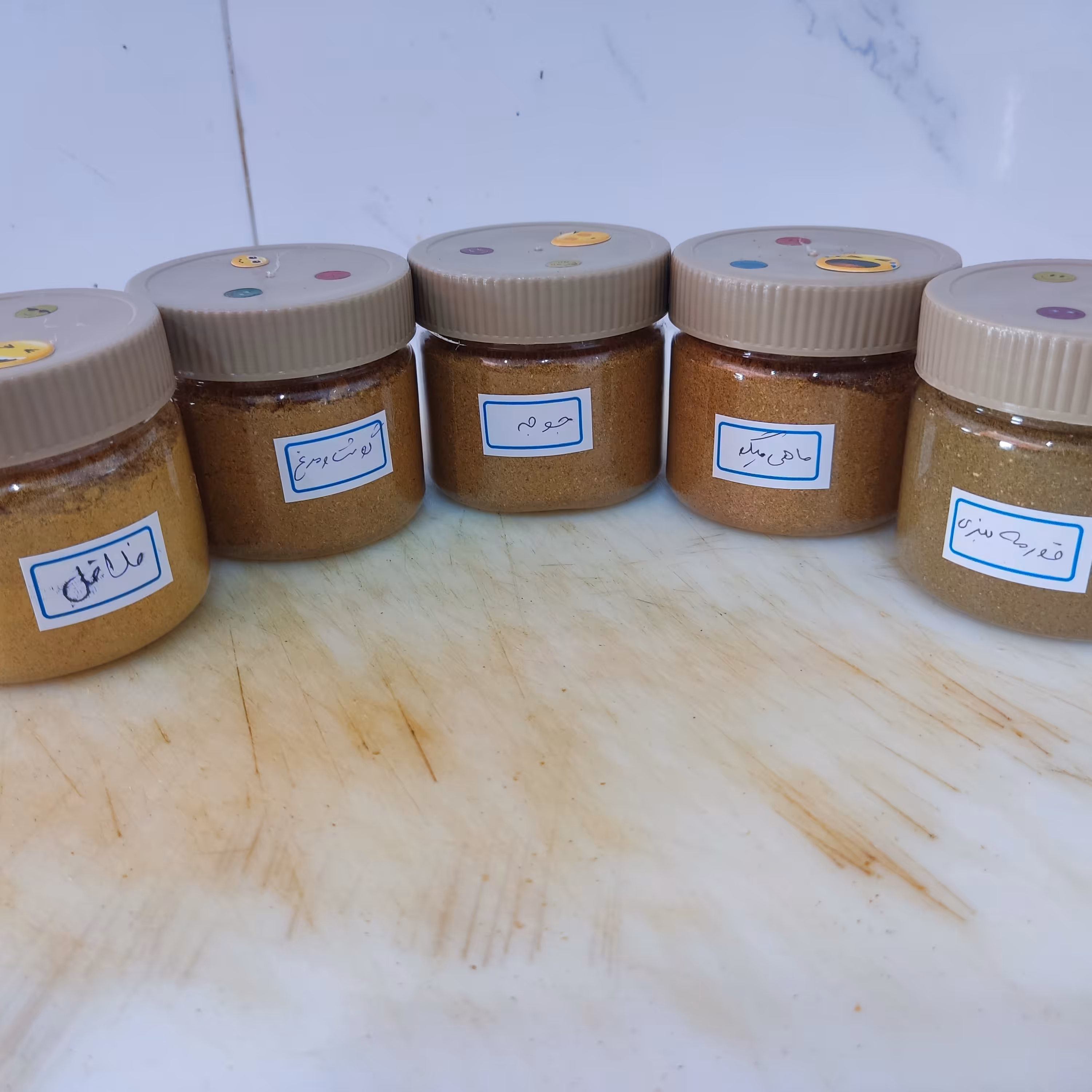 پک ویژه ادویه (ماهی،مرغ و گوشت،جوجه،قورمه سبزی،فلافل) با ظرف شیشه ای شیک و قاشق