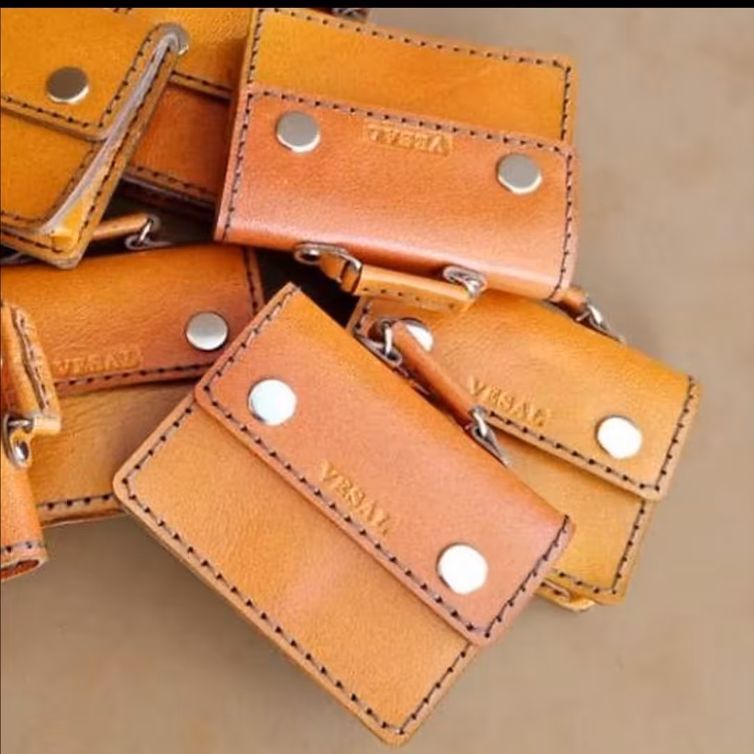 جاکارتی چرمی ساخته شده با چرم بزی قابل سفارش در رنگ دلخواه