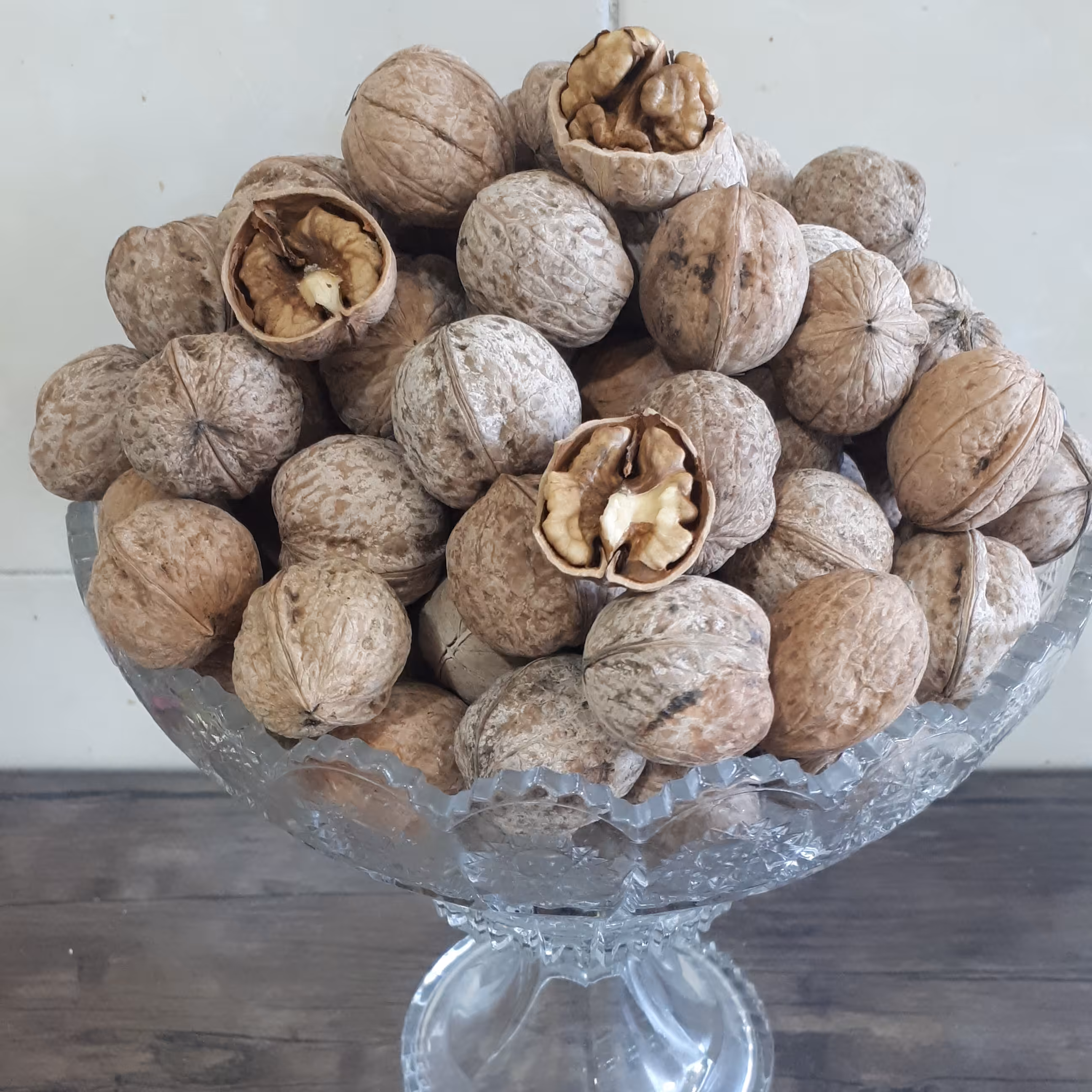 گردو پرچرب و امساله بوانات(2 کیلویی)