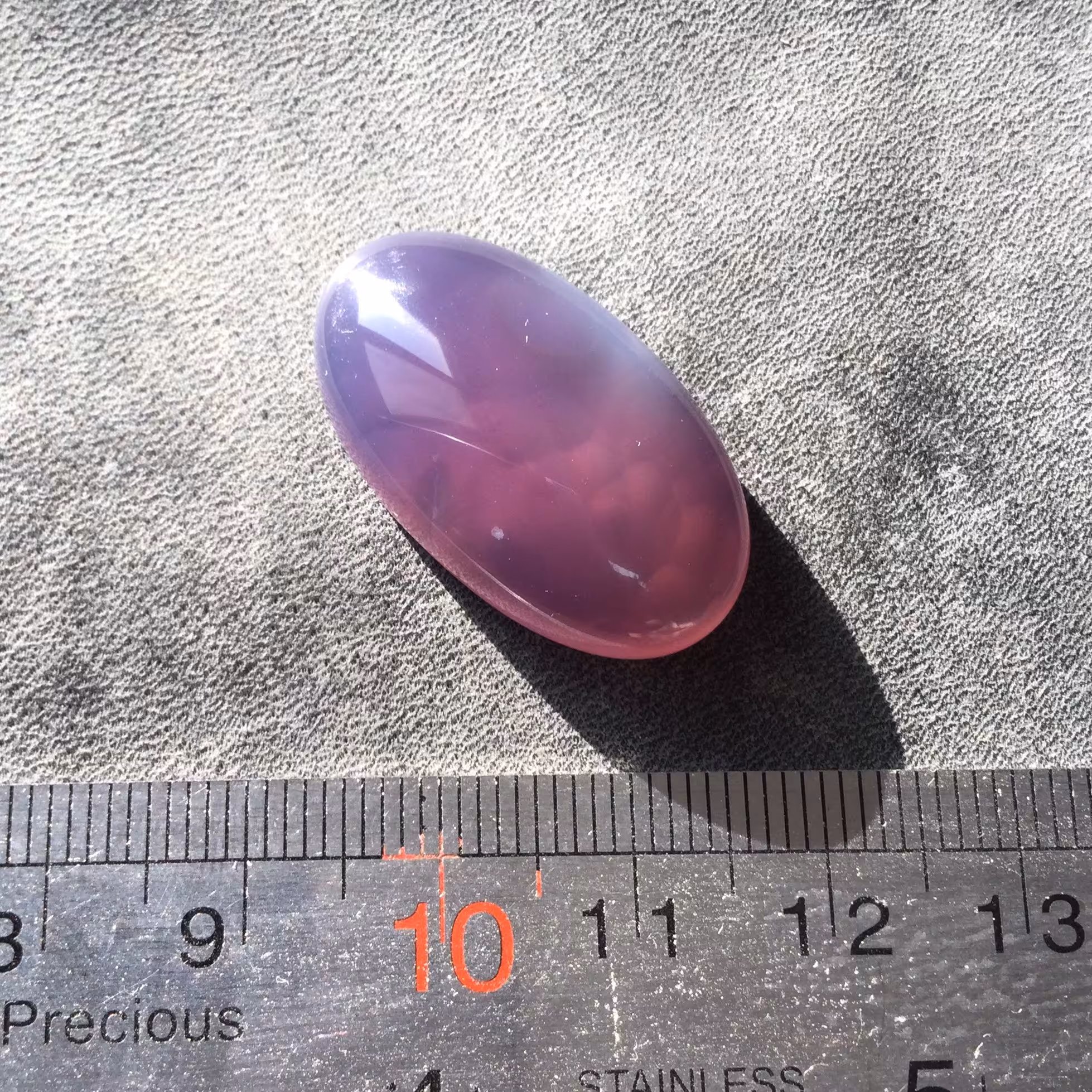 عقیق سوسنی خوشرنگ درشت قواره درجه یک 