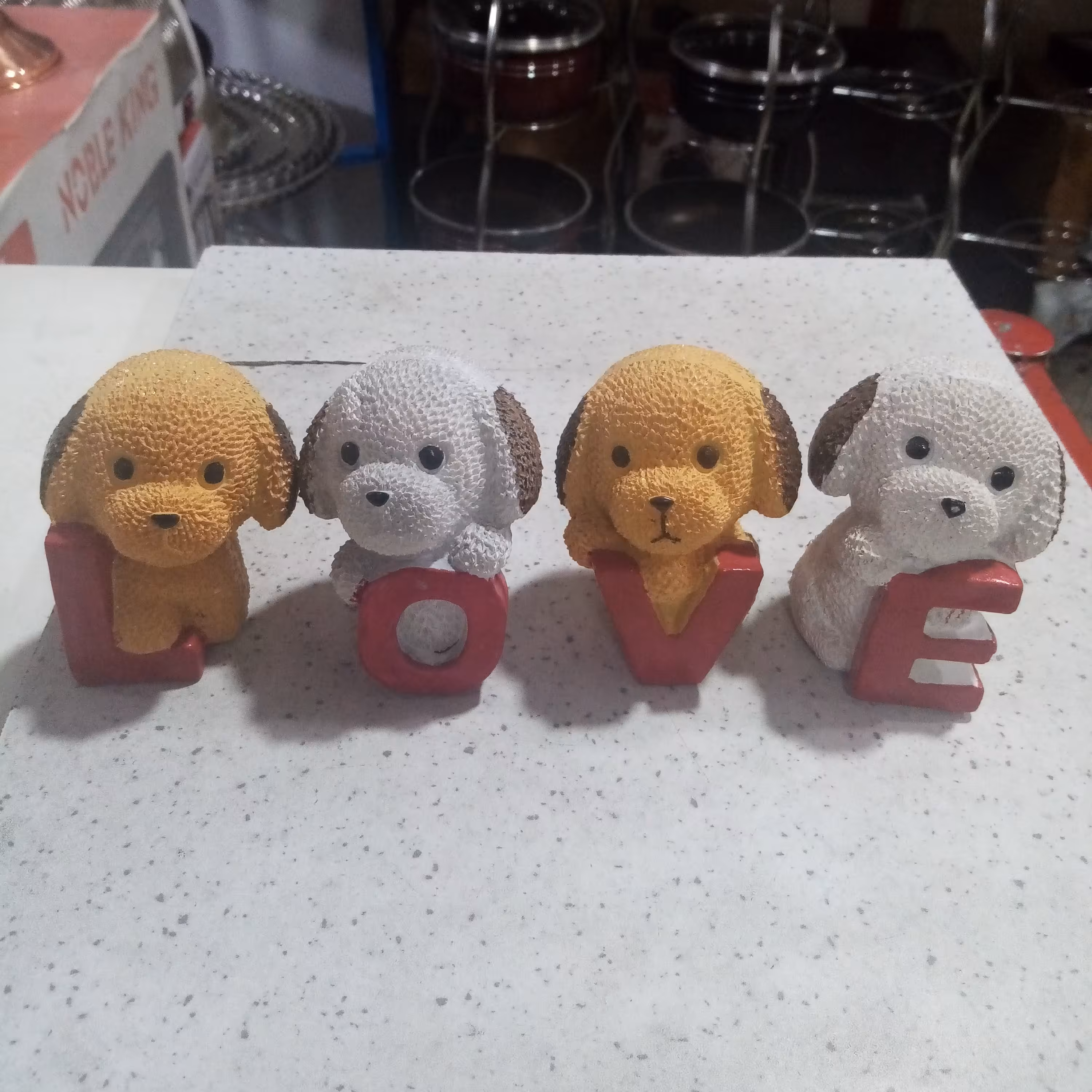 مجسمه پلی استر خرسLOVE