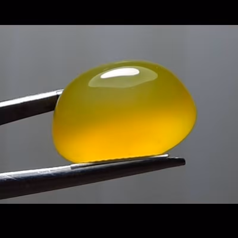 نگین عقیق زرد معدنی زیبا همراه با دعای شرف الشمس زیر نگین 