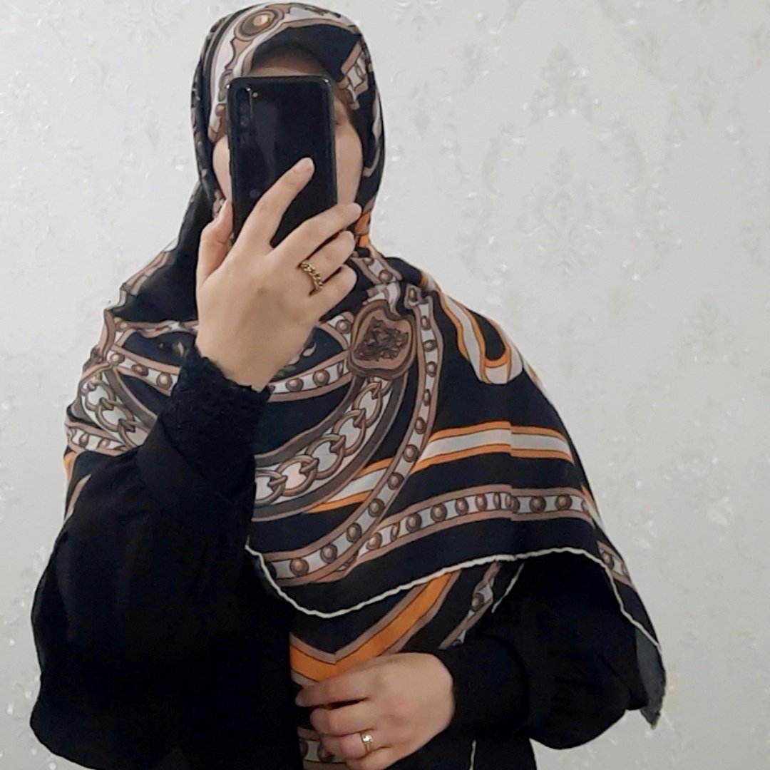 1_روسری نخی دوردست دوز ،مناسب بهار وتابستان ،قواره:140،ایستایی خیلی خوبی داره