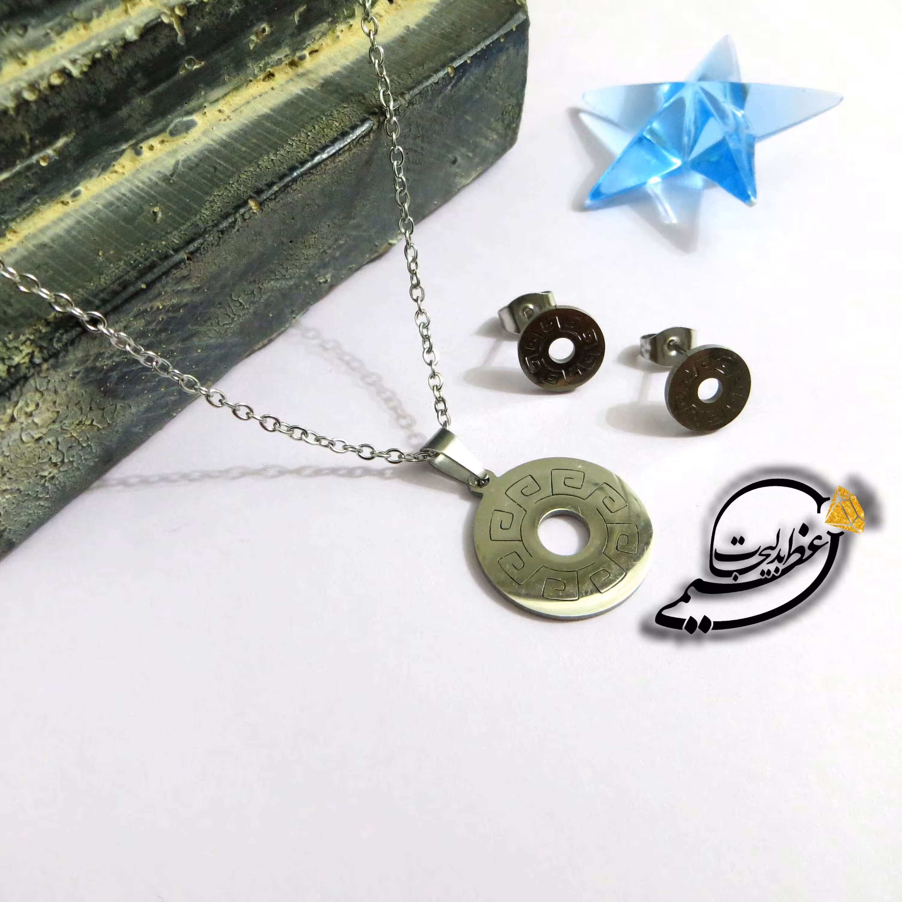 نیم ست طرح خاص و زیبای  استیل رنگ ثابت نقره ای رنگ