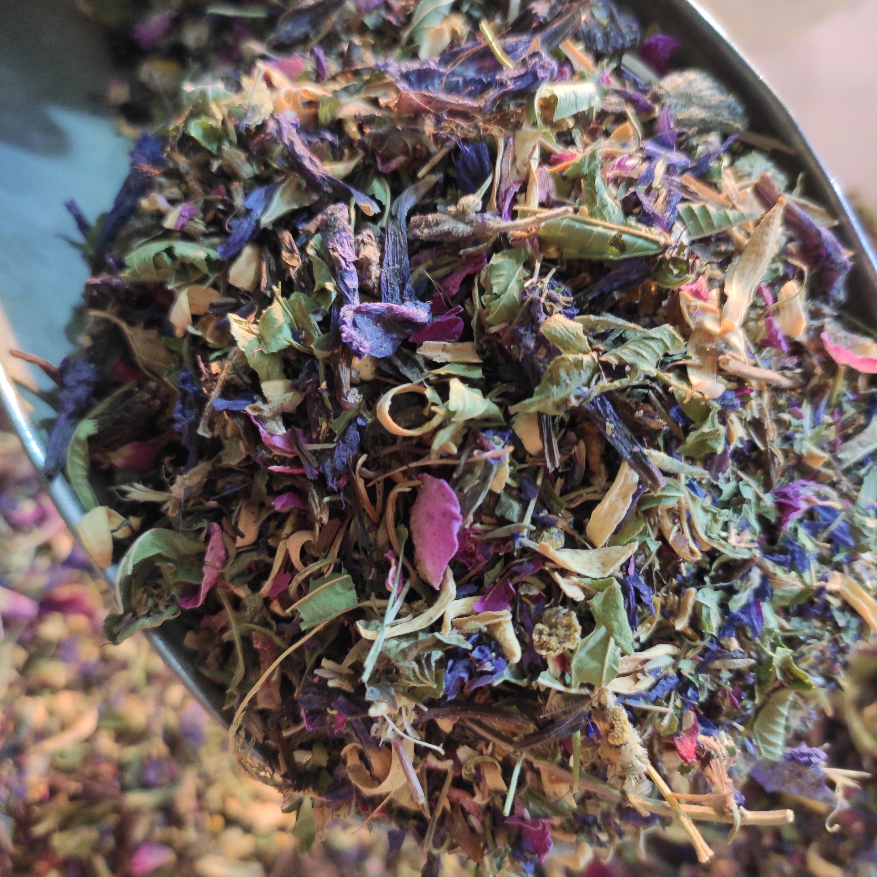 دمنوش 22 گیاه تقویت اعصاب ( ضد استرس ، اضطراب و تپش قلب )