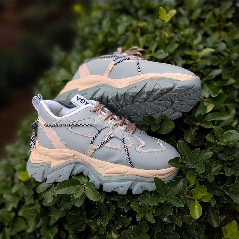 کتانی دخترانه بالنسیگا