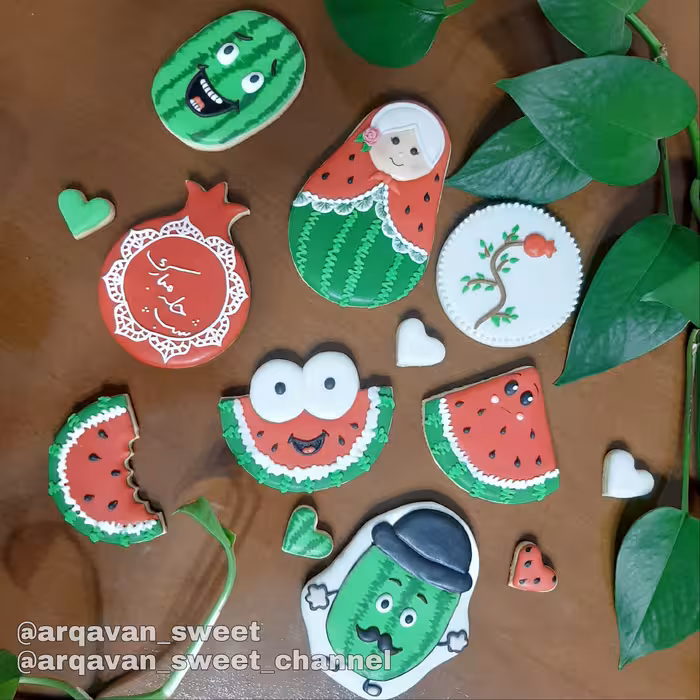 پک 8 تایی کوکی دکوراتیو (رویال آیسینگ) شب یلدا چله