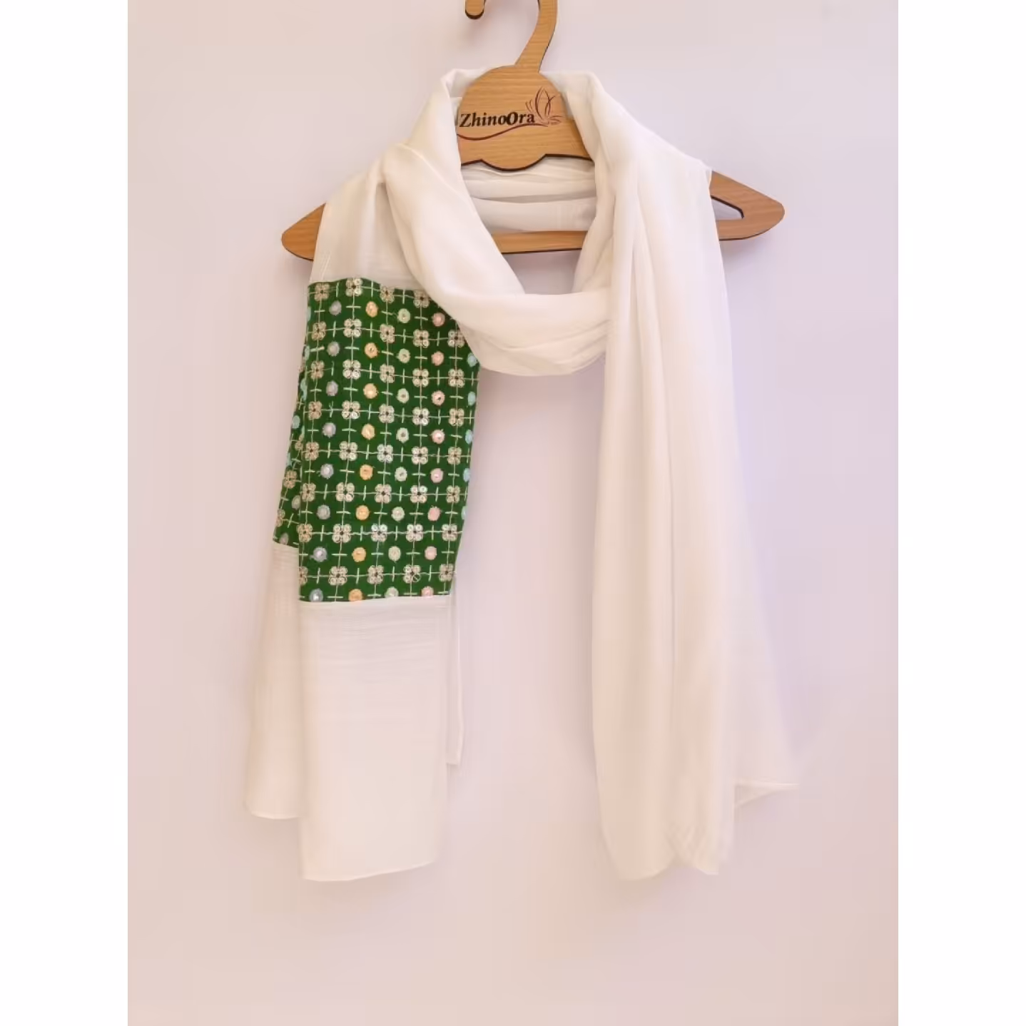 شال مزونی دست دوز  با پارچه سوزن دوزی هندی رنگ سفید سبز