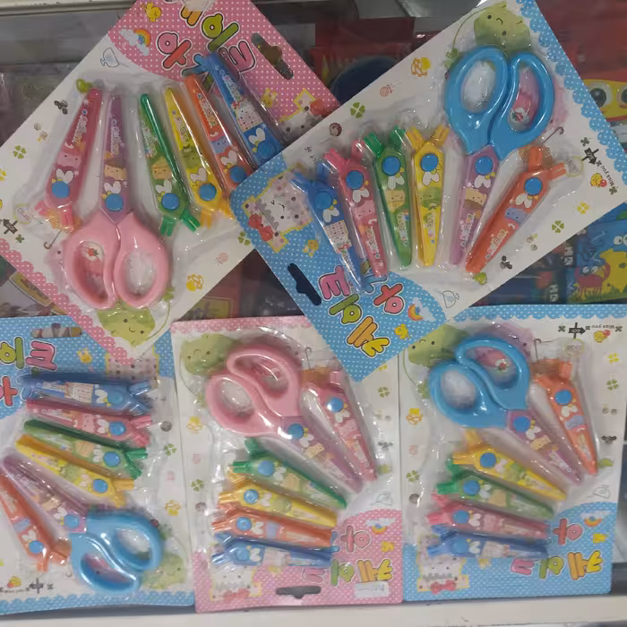 قیچی با تیغه های مختلف