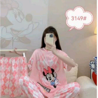 سه تیکه تیشرت وشلوار طرح دار راحتی