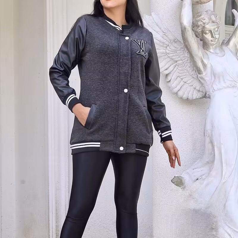 مانتو بیسبالی
جنس دورس تو کرکی آستین چرم
رنگ بندی مشکی  سفید  ذغالی
سایز ها  فری 36تا44
