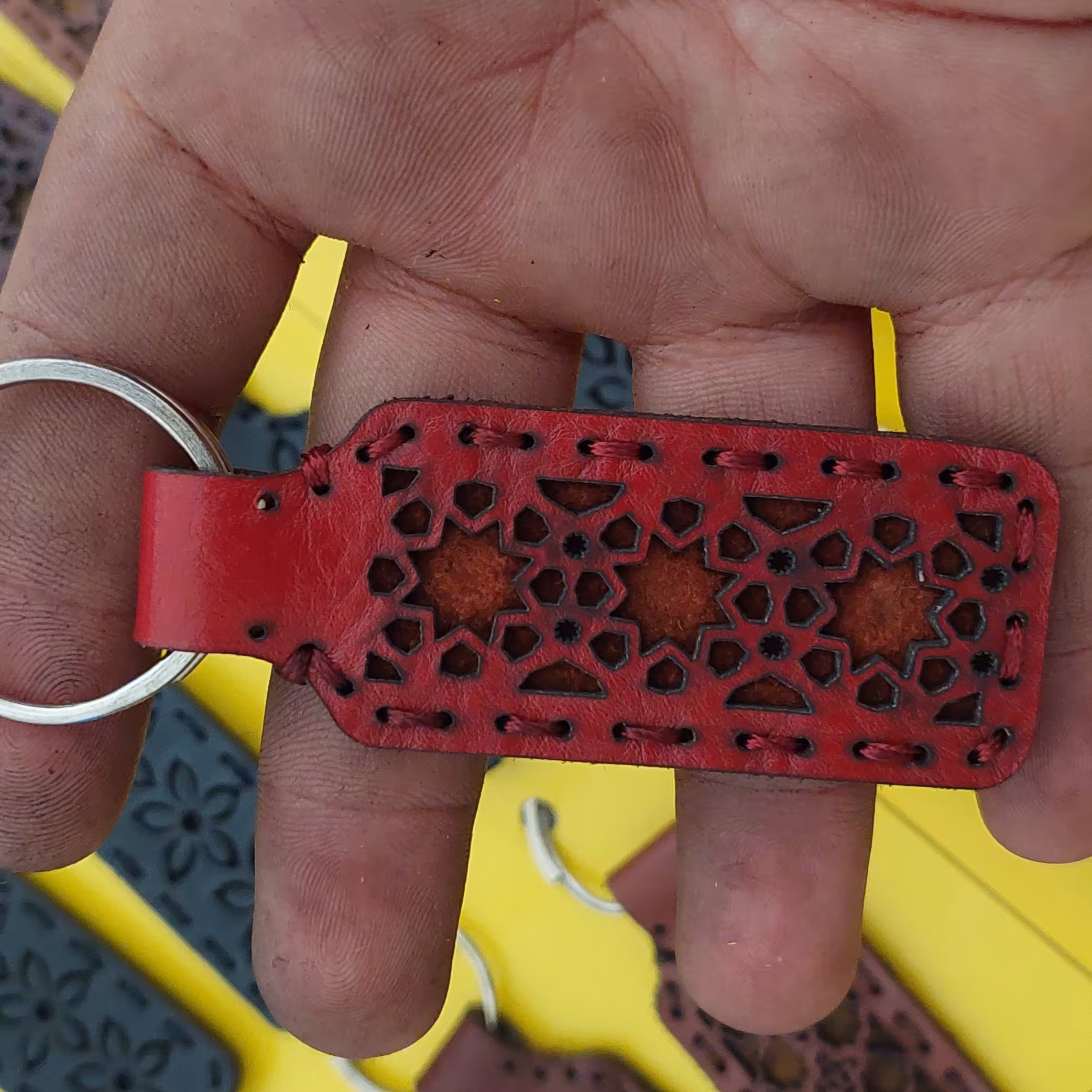 جاکلیدی چرمی طرح اسلیمی در طرح های مختلف و رنگبندی 