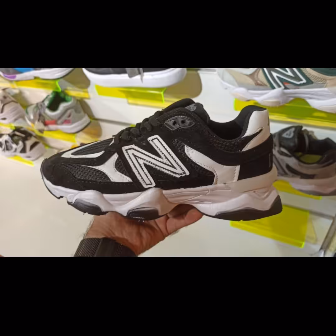 کفش مردانه نیوبالانس New balance مردانه سایز بندی 41 تا 44 رنگ بندی مشکی مناسب هدیه ورزش و پیاده روی 