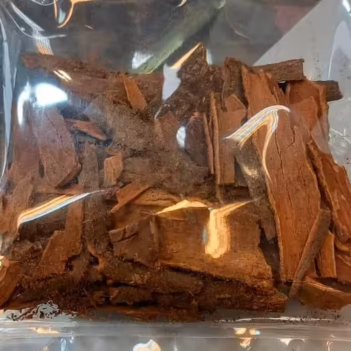 چوب دارچین  100 گرمی بسیار خوش عطر و خوش بو
