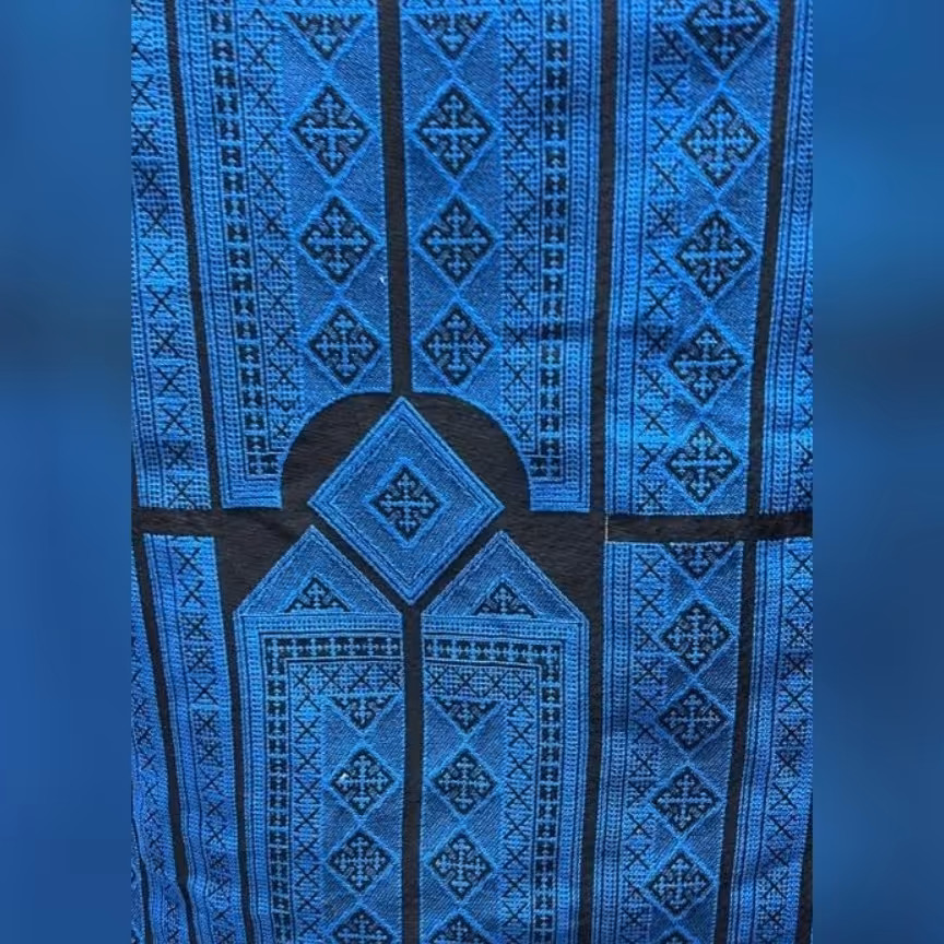 یقه سنتی مدل سوزن دوزی بهترین جنس موجود در بازار بسیار شیک و پرطرفدار چند تکه مخصوص مانتو و لباس