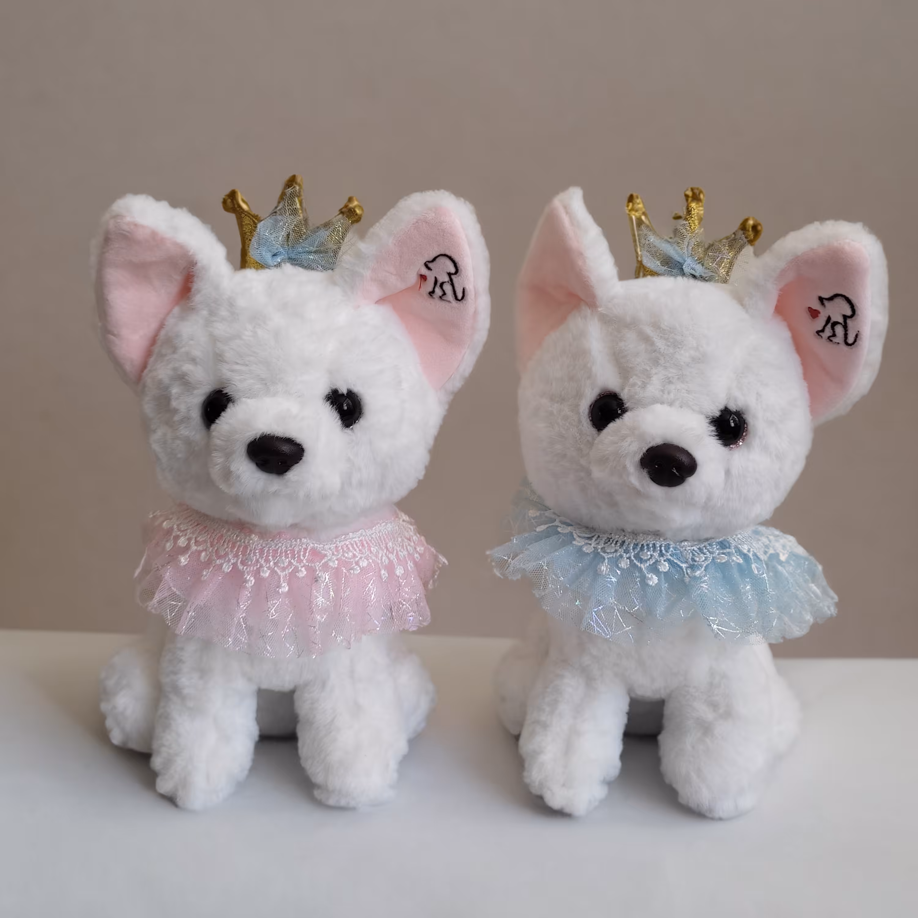 عروسک سگ ملکه اورجینال (25سانت)