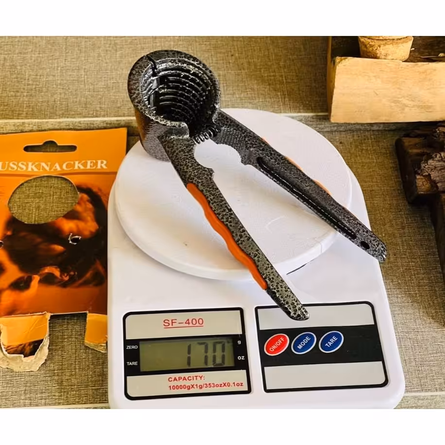 گردو شکن خارجی سایز 8 در 18 دارای رنگبندی از جنس چدن